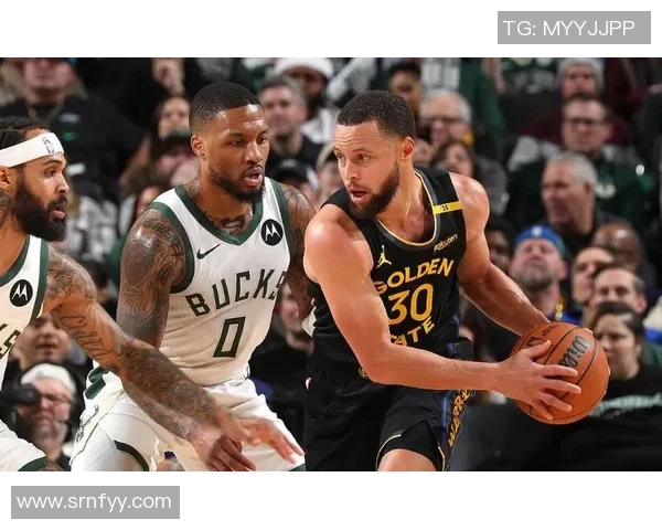 2017年勇士与雄鹿的对决回顾:篮球盛宴中的精彩瞬间与战术较量 2017年勇士与雄鹿的对决回顾:篮球盛宴中的精彩瞬间与战术较量