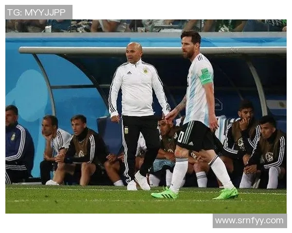 克桑西与阿里斯的精彩对决揭示了足球战术的深度与魅力