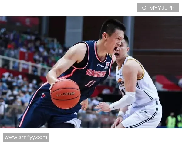 广东队与广厦队激烈对抗现场精彩瞬间回顾与分析 广东队与广厦队激烈对抗现场精彩瞬间回顾与分析